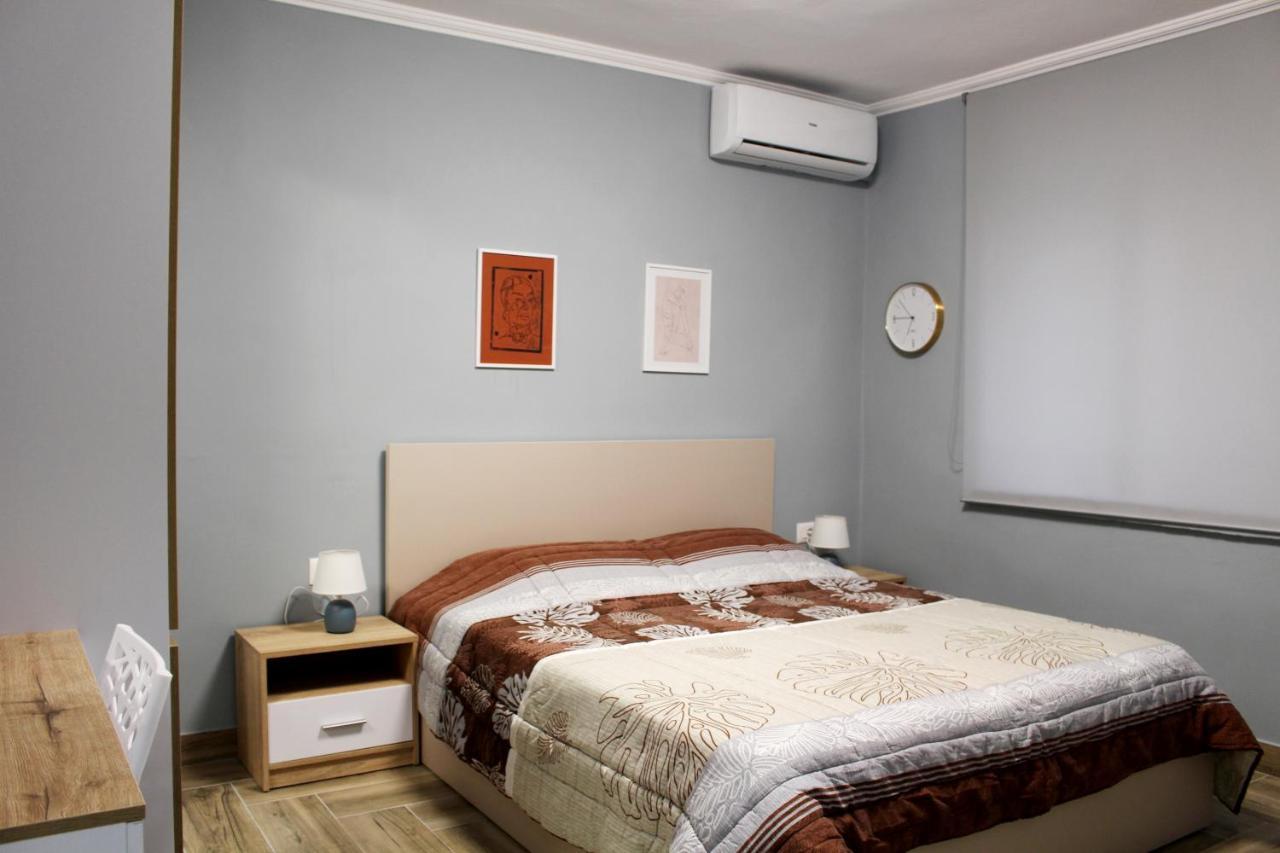 2V1 - Blloku Bkt Apartment ติรานา ภายนอก รูปภาพ